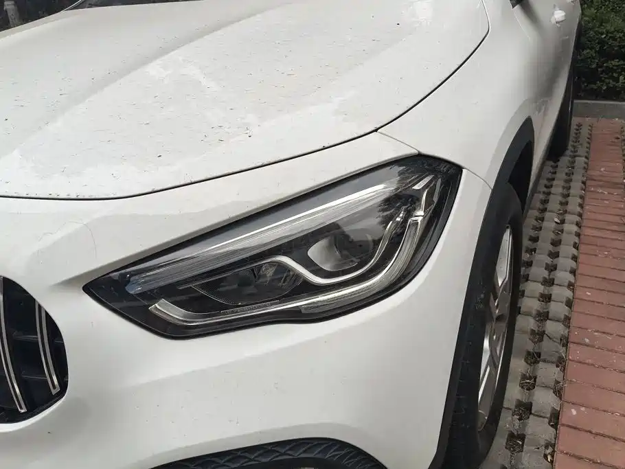 Mercedes-Benz GLA 2023