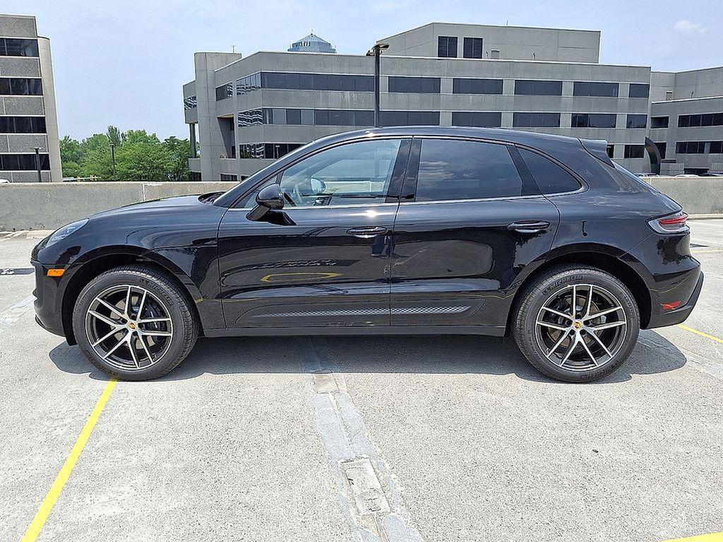 Porsche Macan 2025