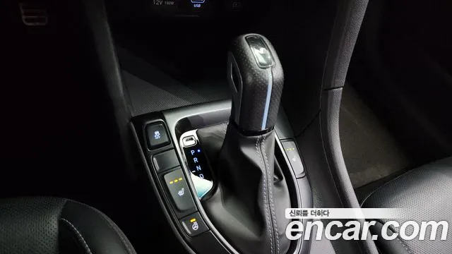 Hyundai Veloster 2020
