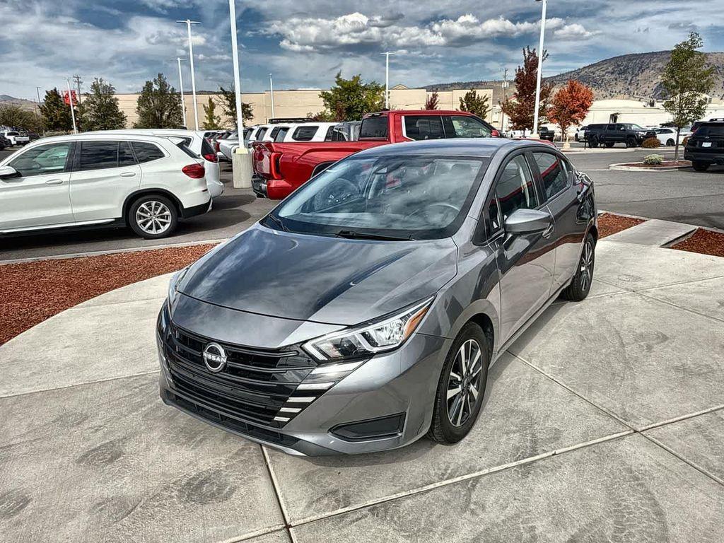 Nissan Versa 2024