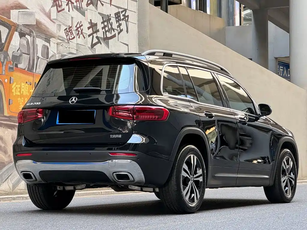 Mercedes-Benz GLB 2023