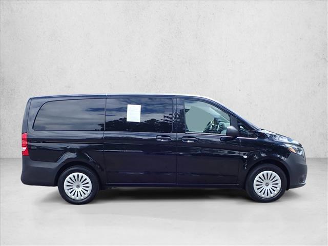 Mercedes-Benz Metris 2023