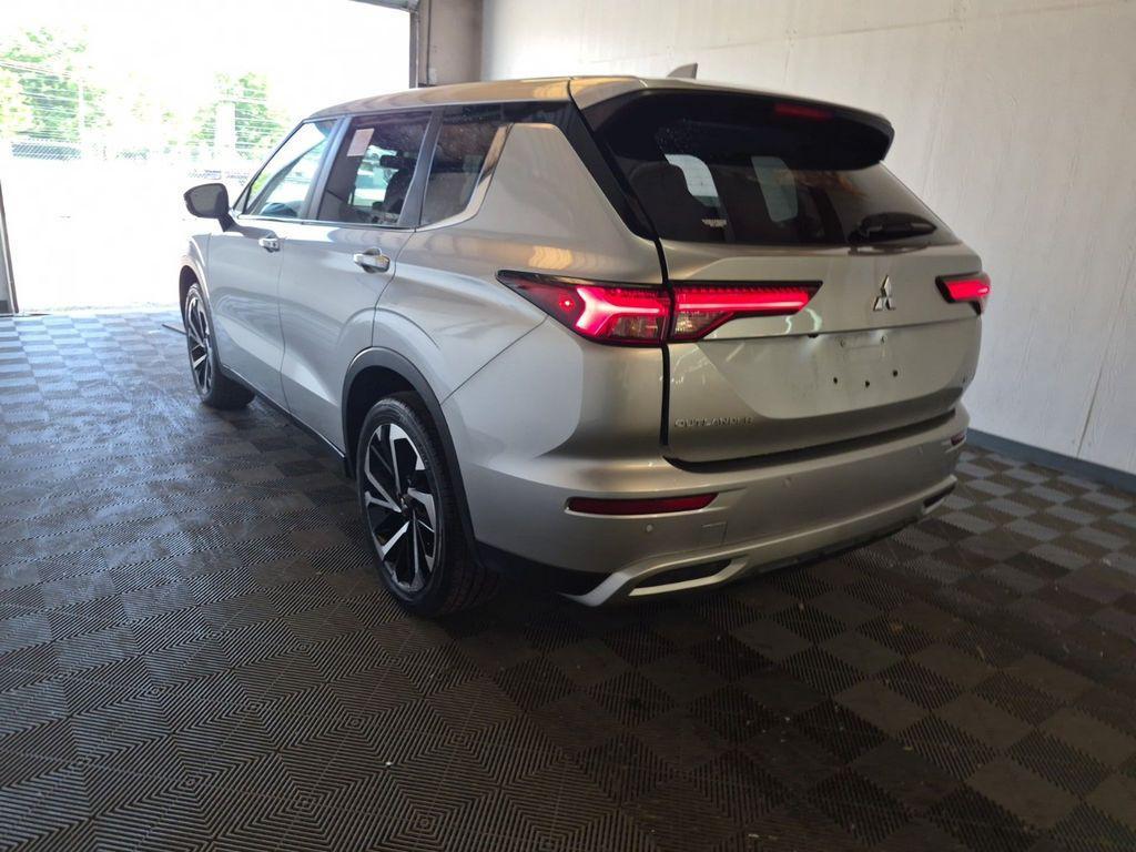 Mitsubishi Outlander 2022