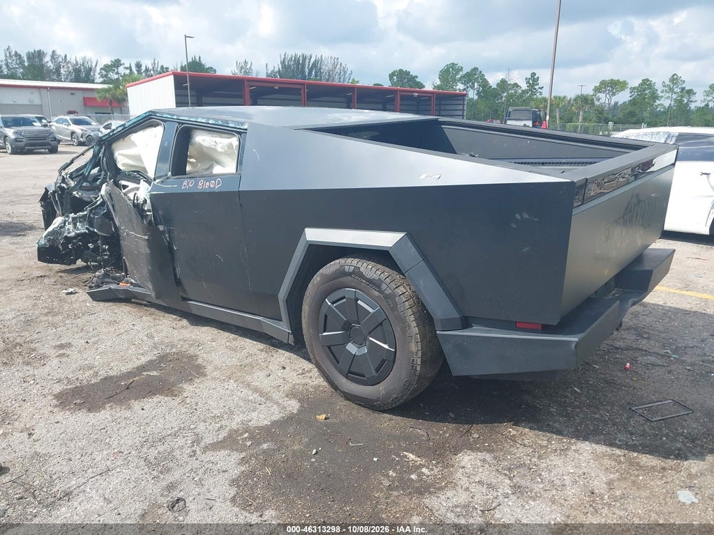 Tesla Cybertruck 2025
