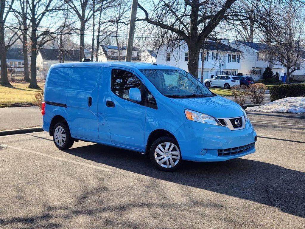 Nissan NV200 2021