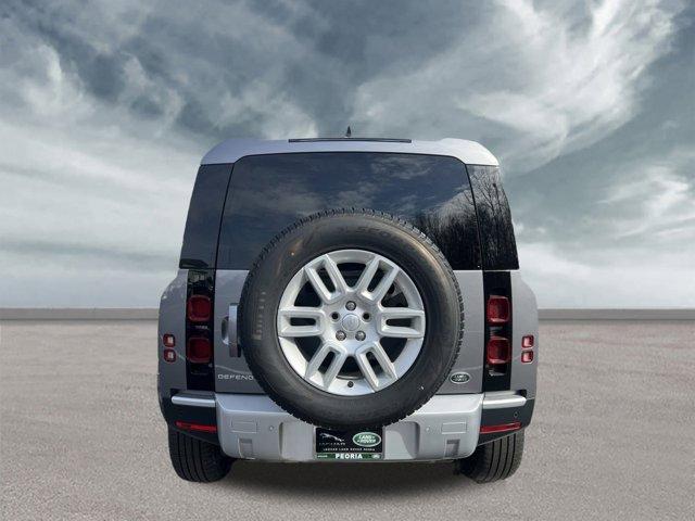 Land Rover Defender 2023