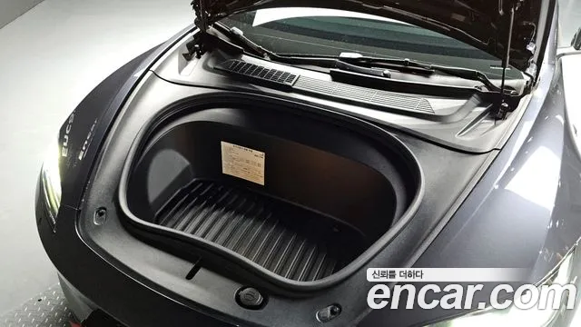 Tesla Model 3 2025