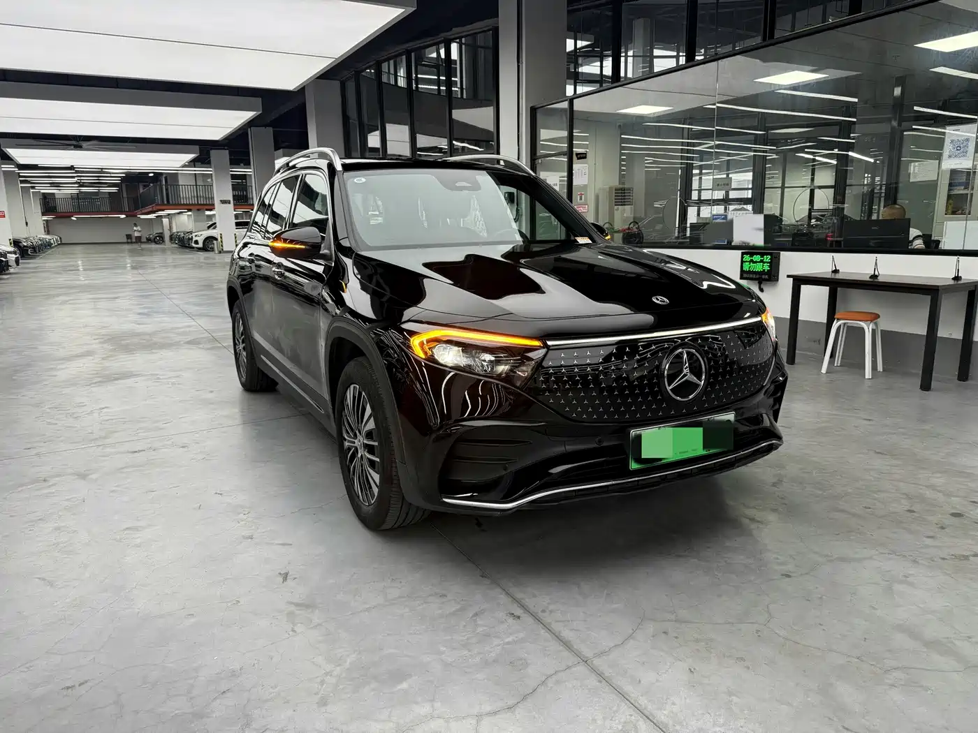 Mercedes-Benz EQB 2024