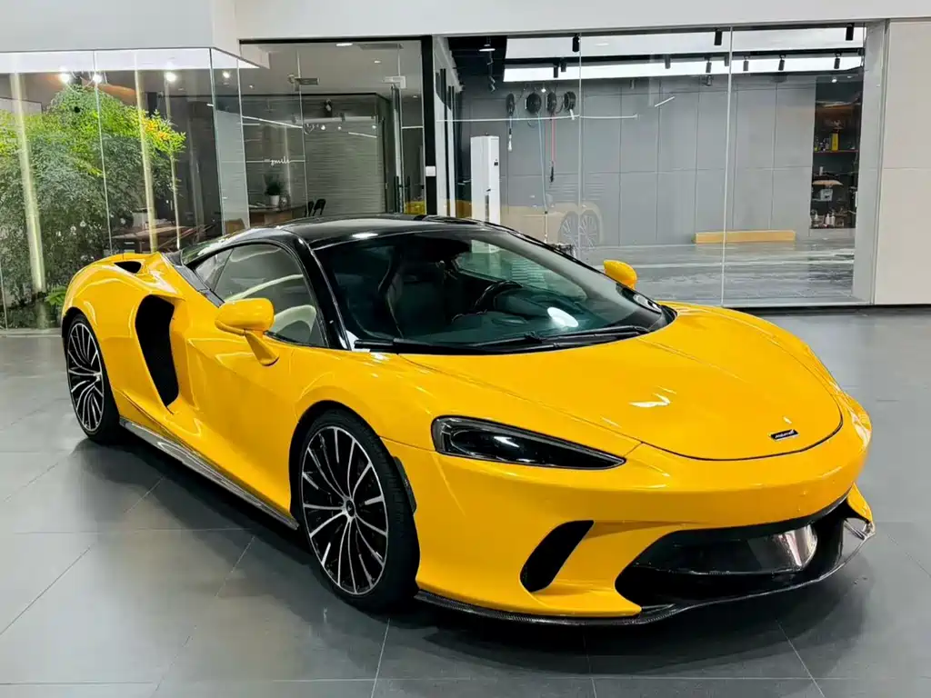 McLaren GT 2021