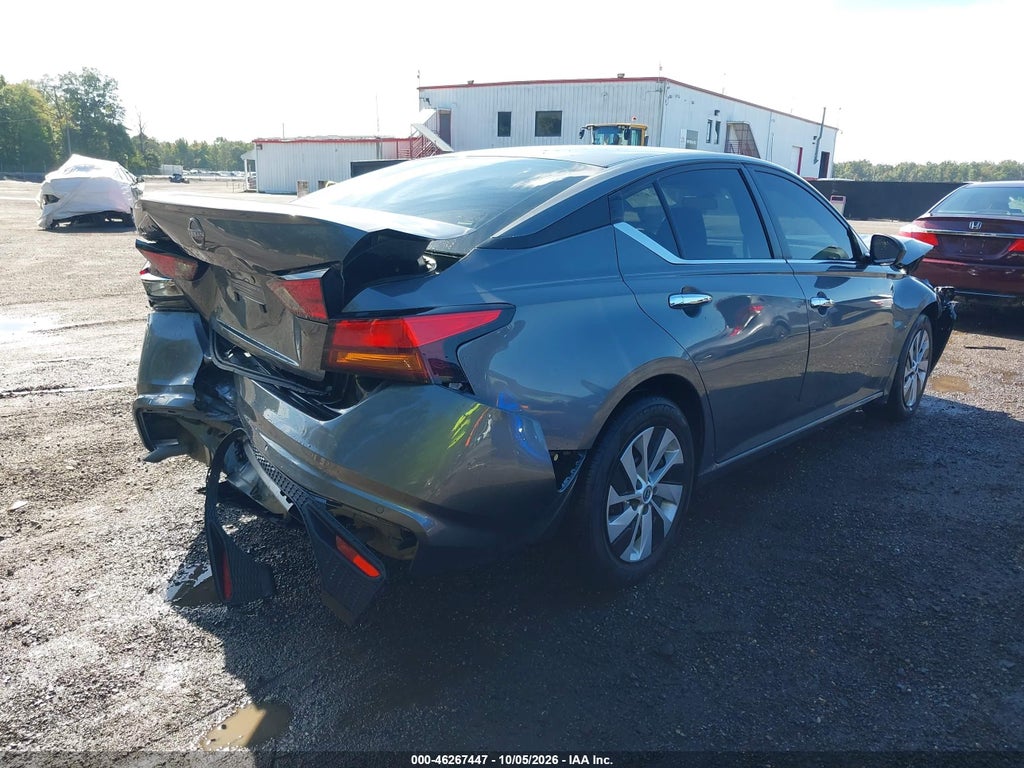 Nissan Altima 2024