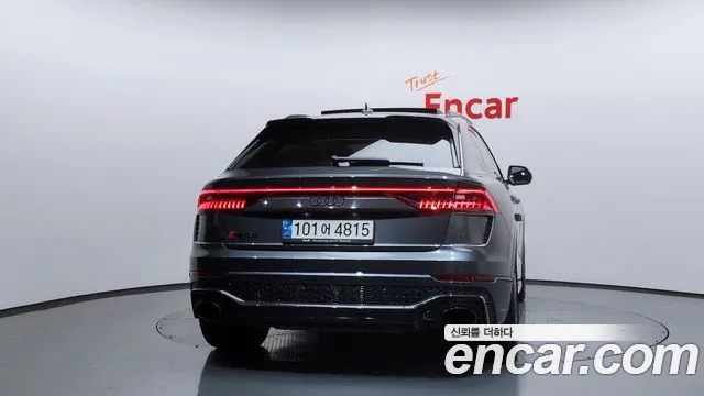 Audi RSQ8 2021