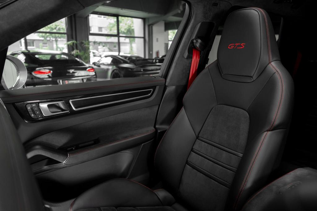 Porsche Cayenne 2022