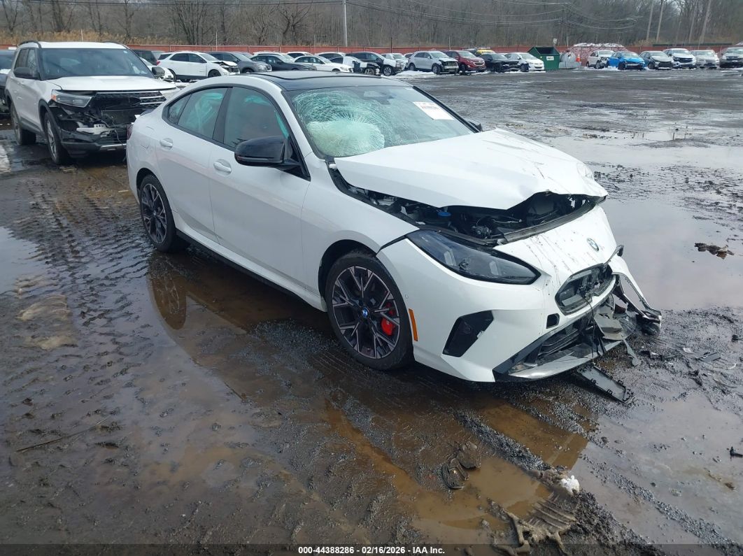 BMW M235 2025