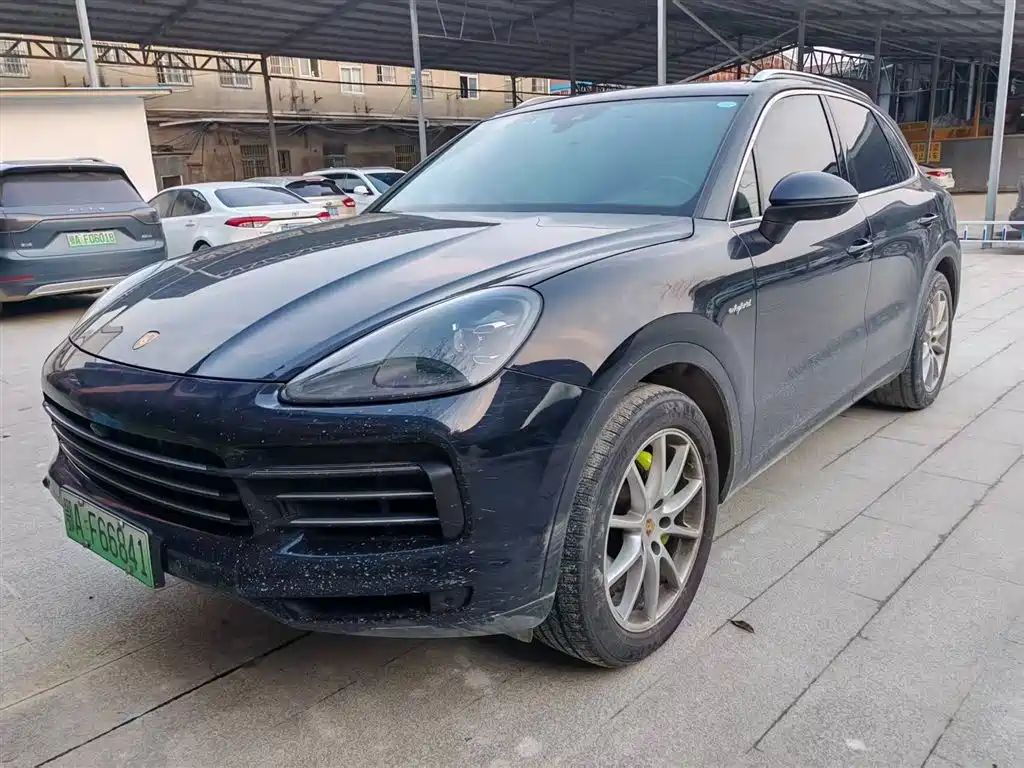 Porsche Cayenne 2022