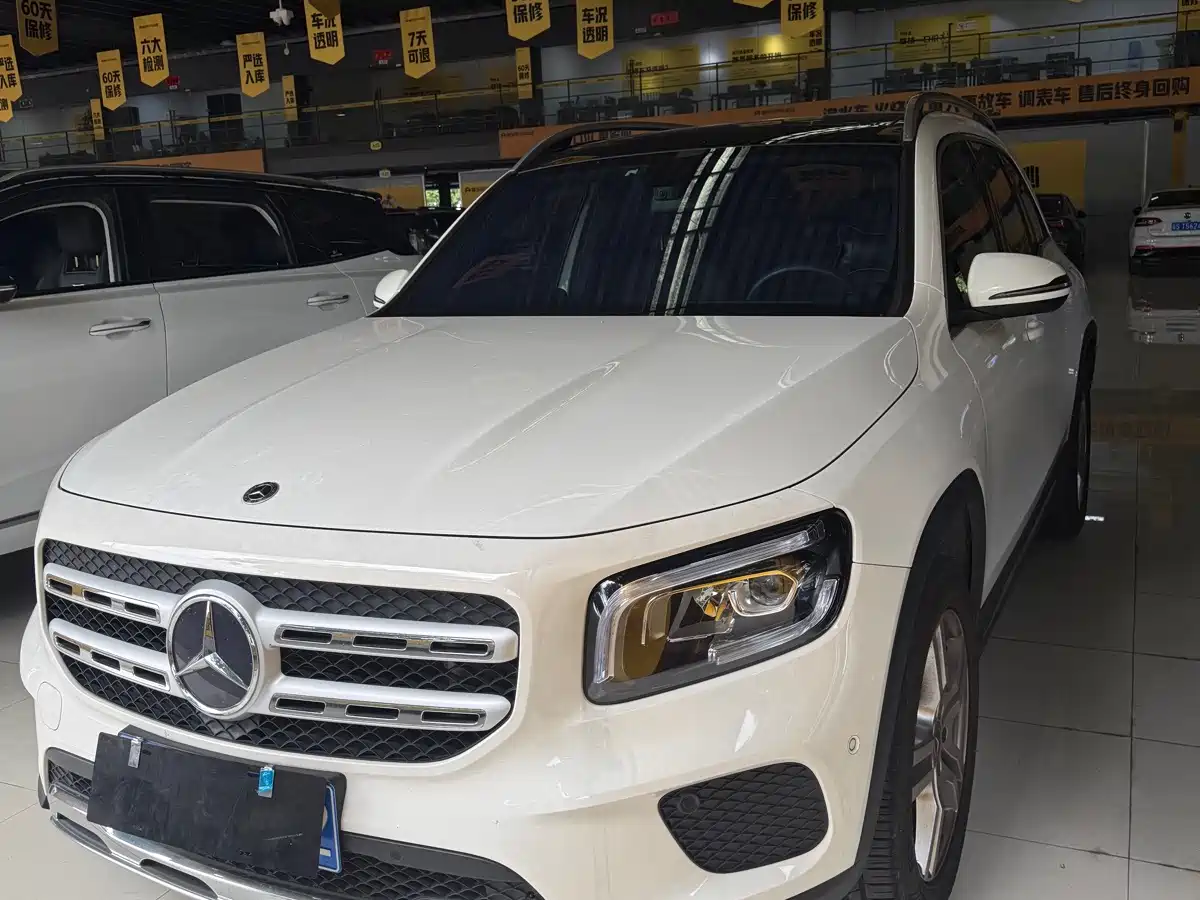 Mercedes-Benz GLB 2023
