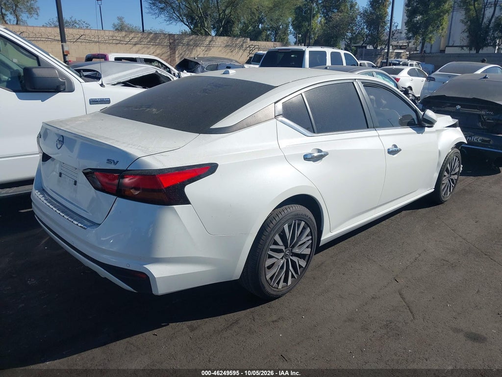 Nissan Altima 2023