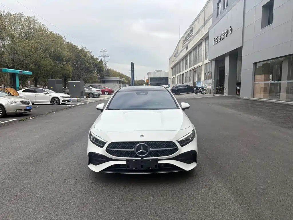 Mercedes-Benz A-Класс 2024