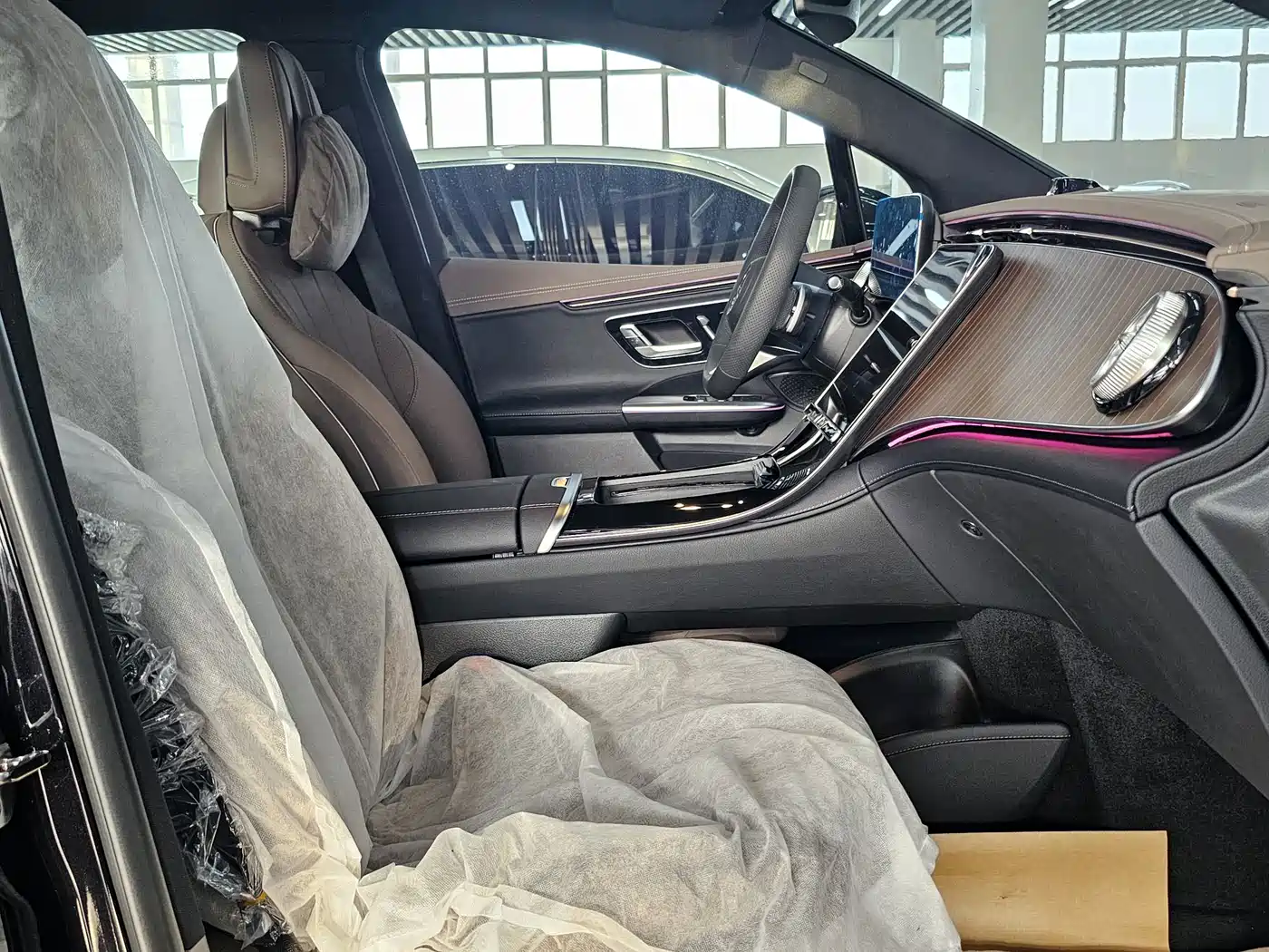 Mercedes-Benz EQE SUV 2025