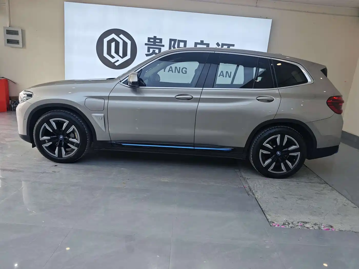 BMW iX3 2021