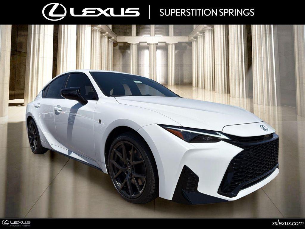 Lexus IS 2026