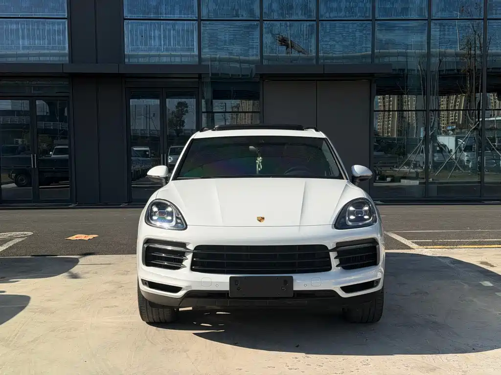Porsche Cayenne 2021