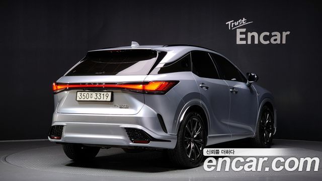 Lexus RX 2023