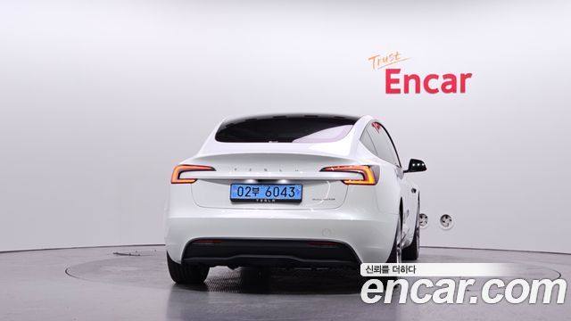 Tesla Model 3 2024