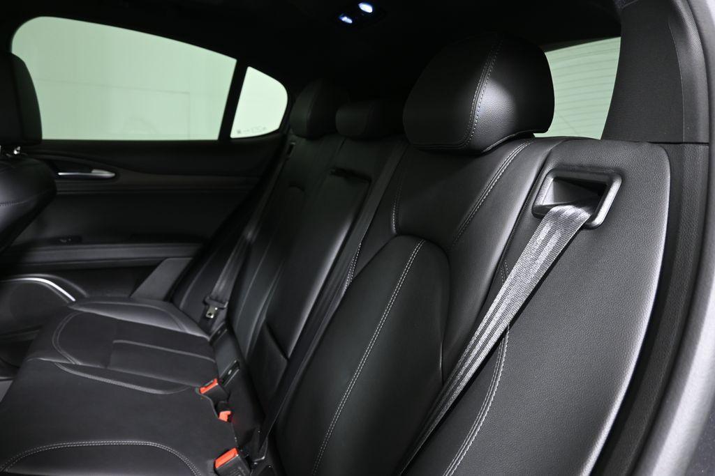 Alfa Romeo Stelvio 2022