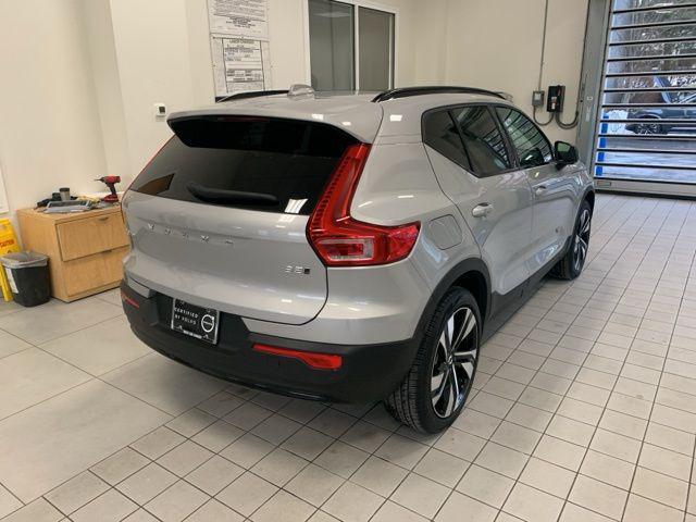 Volvo XC40 2025