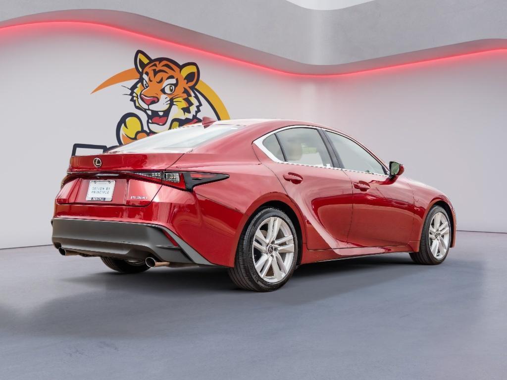 Lexus IS 300 2024