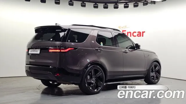 Land Rover Discovery 2025