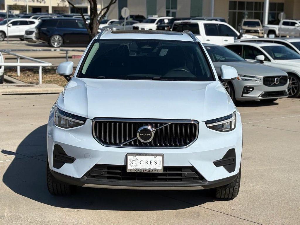 Volvo XC40 2025