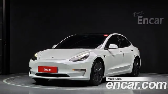 Tesla Model 3 2022