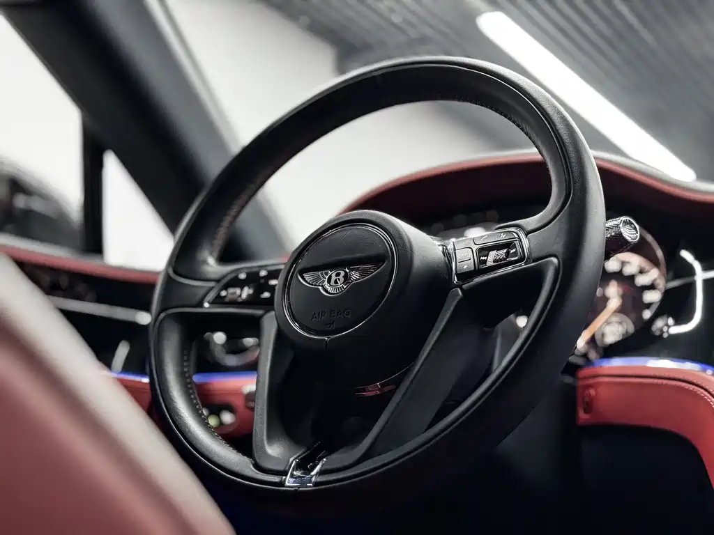 Bentley Continental 2021