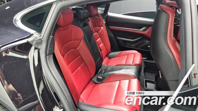 Porsche Taycan 2021