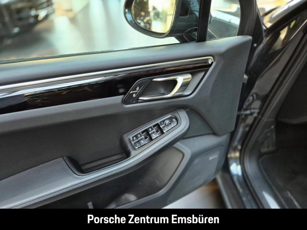 Porsche Macan 2023
