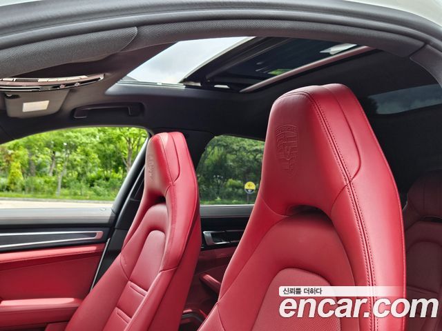 Porsche Panamera 2022