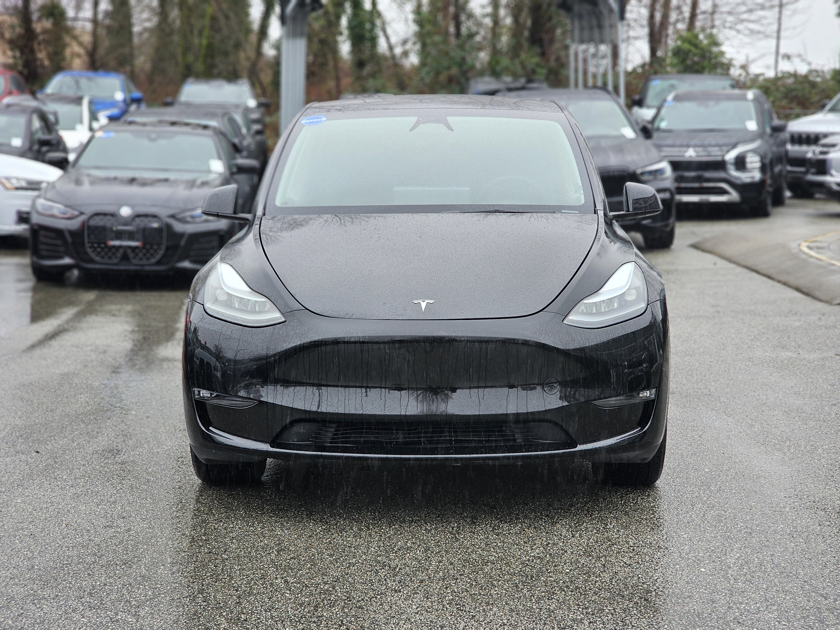 Tesla Model Y 2025