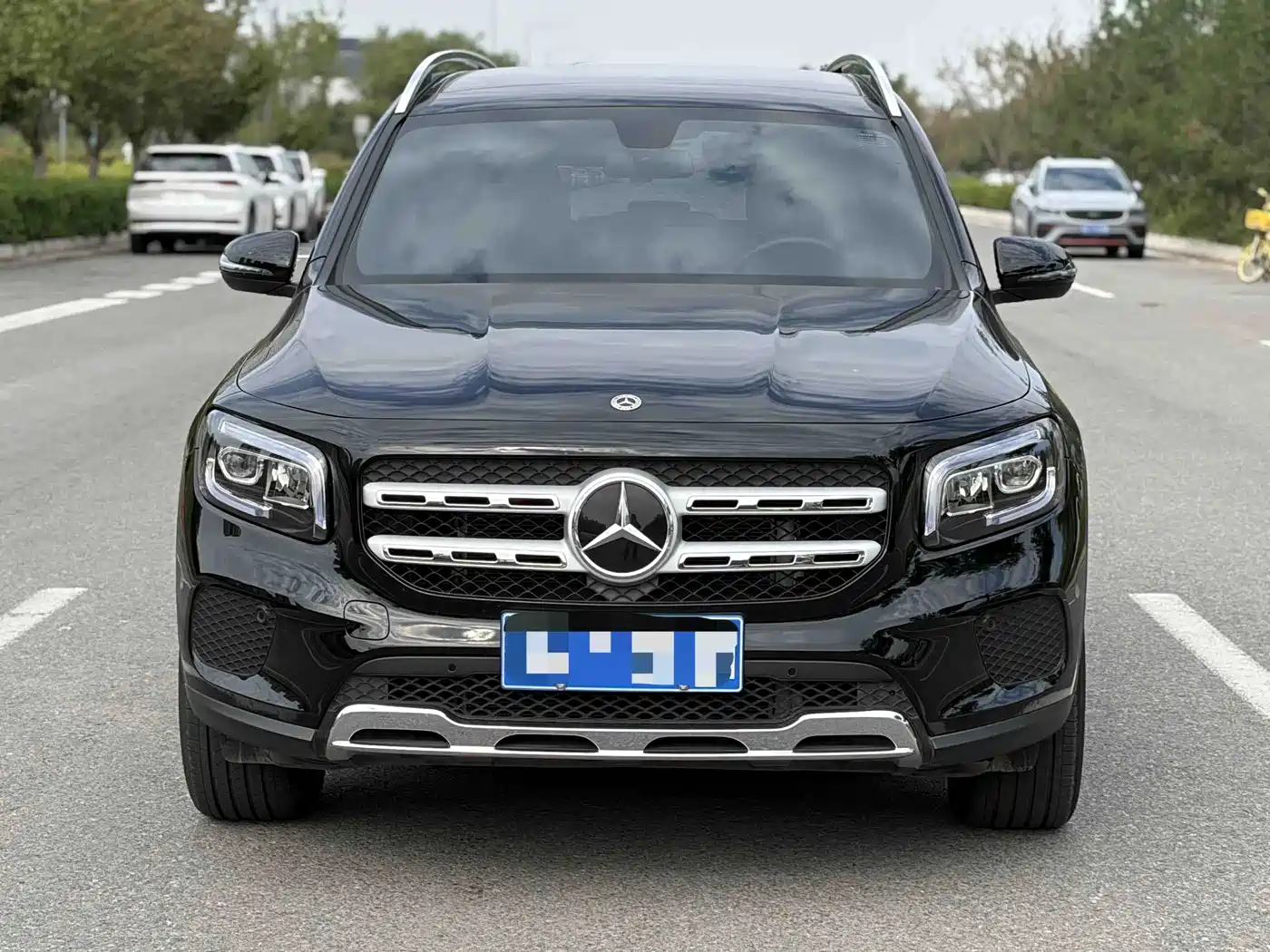 Mercedes-Benz GLB 2023