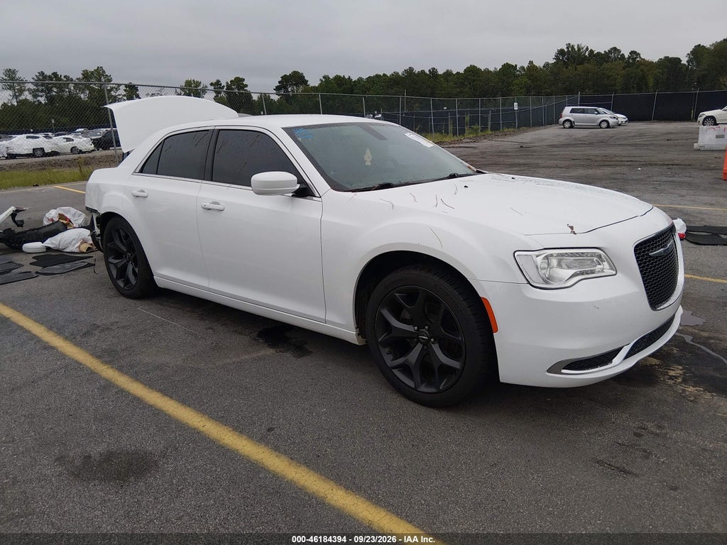 Chrysler 300 2021
