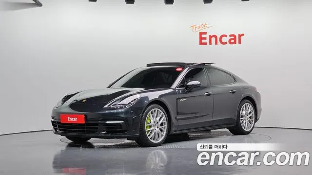 Porsche Panamera 2020
