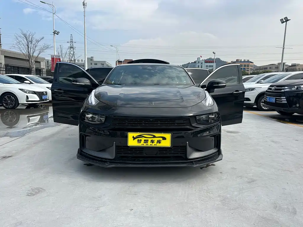 Lynk & Co 03 2021