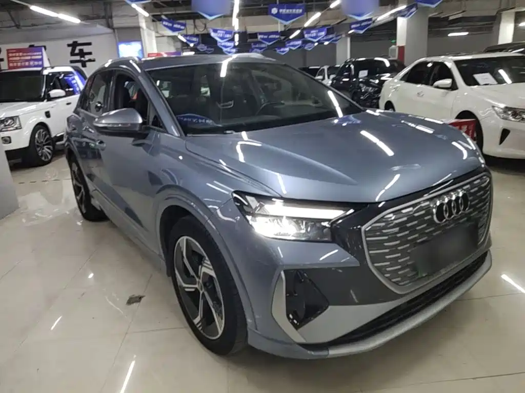 Audi Q4 e-tron 2024