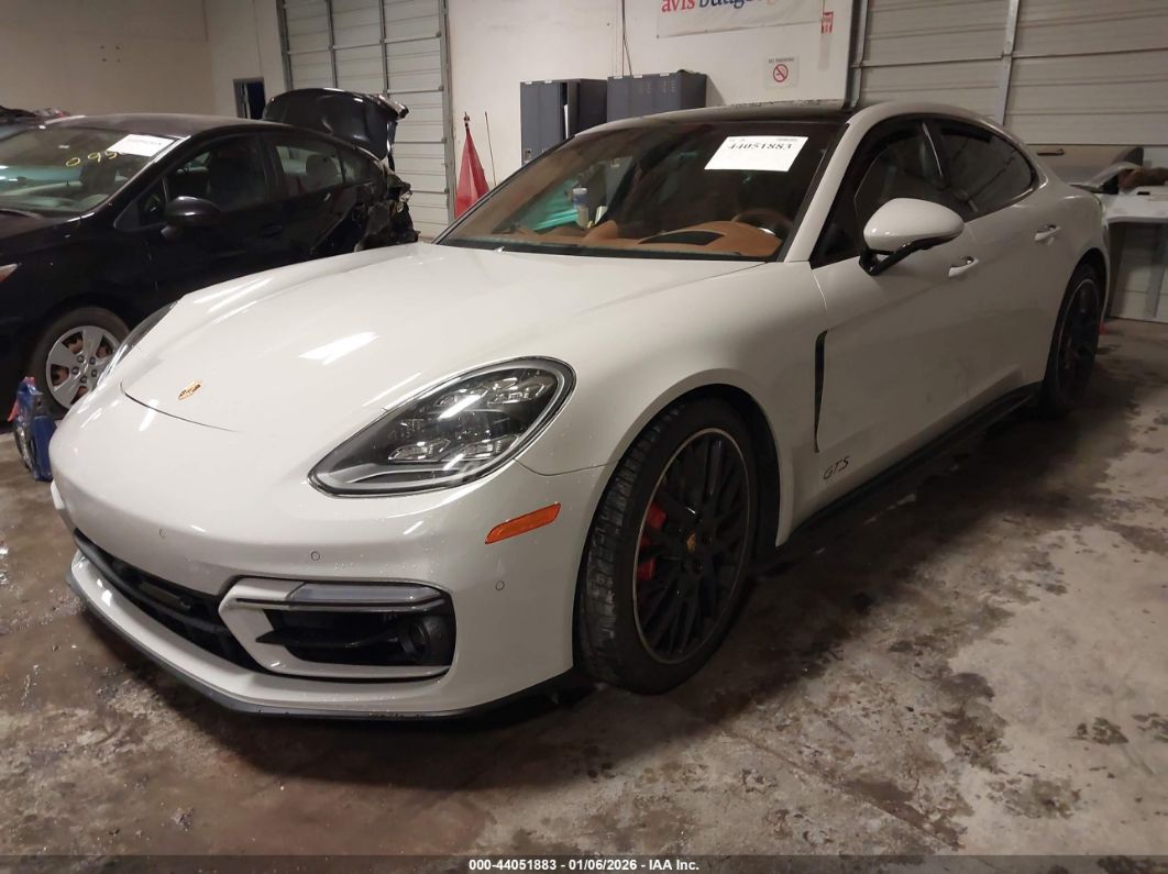 Porsche Panamera 2021