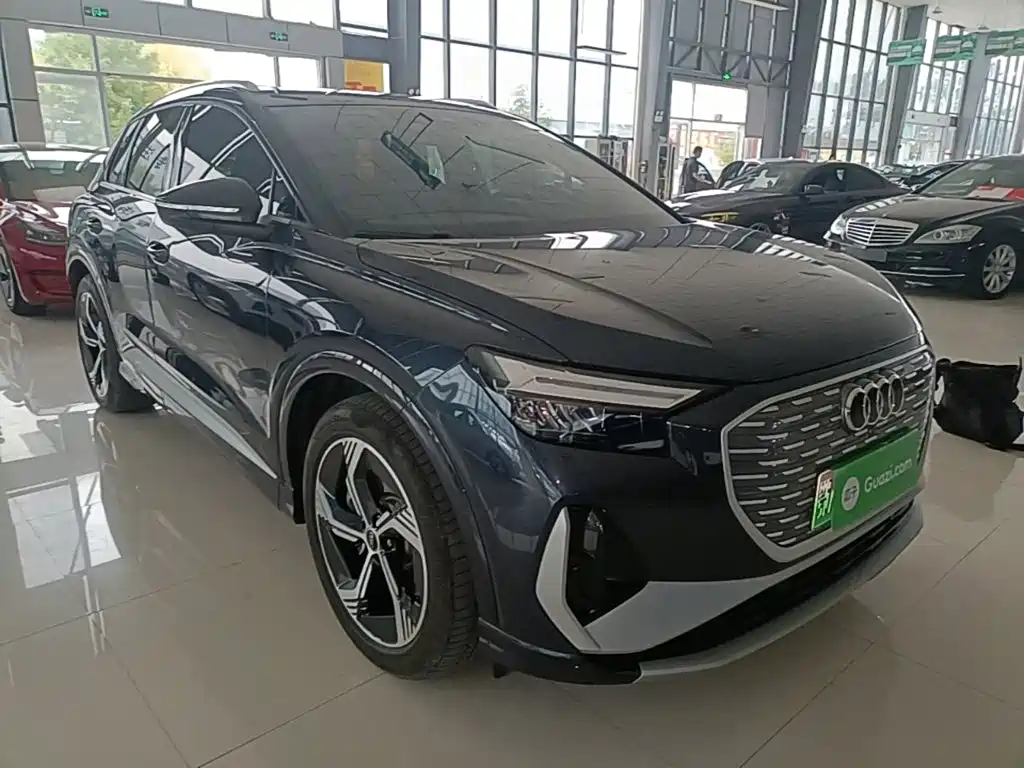 Audi Q4 e-tron 2024