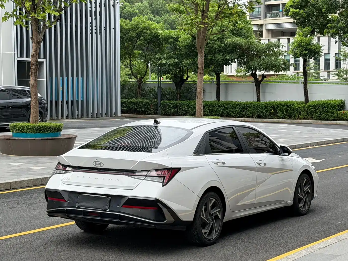Hyundai Elantra 2024