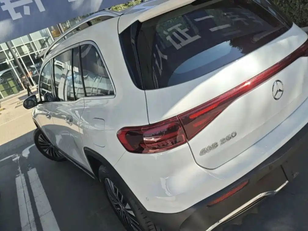 Mercedes-Benz EQB 2025