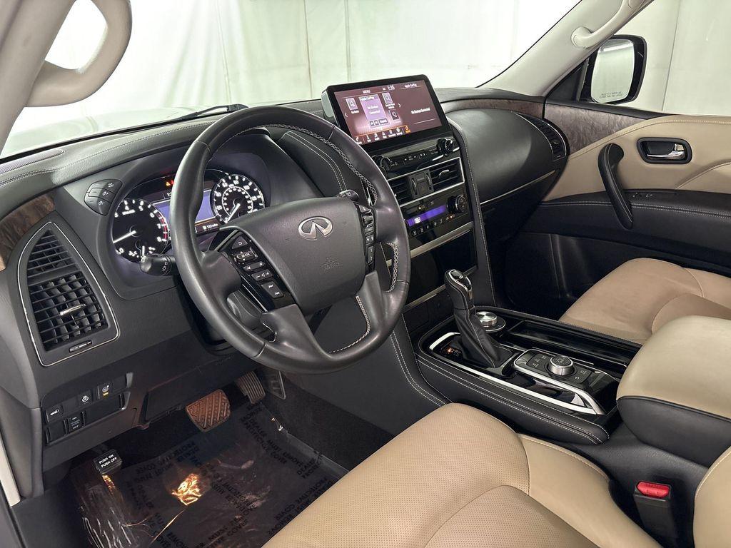 Infiniti QX80 2023