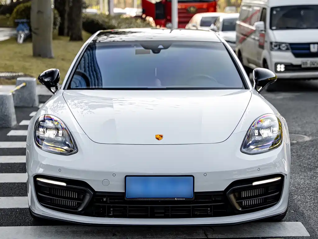 Porsche Panamera 2022
