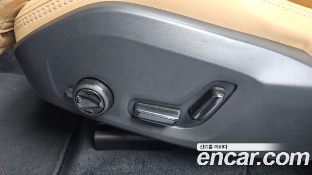 Volvo XC60 2025